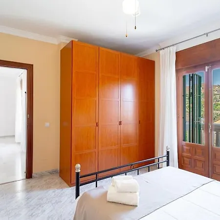 Dream With Parking, Private Pool And Views Malaga
