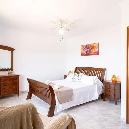 Dream With Parking, Private Pool And Views Villa