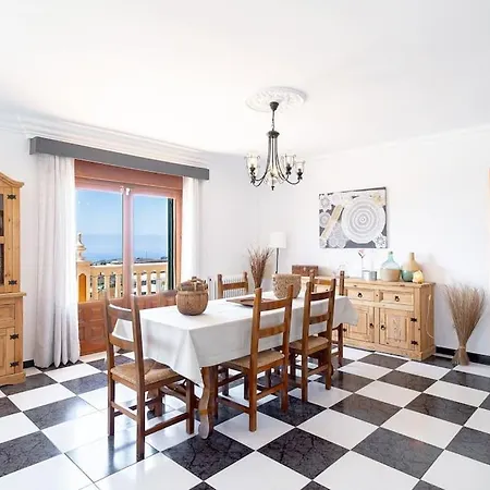 Dream With Parking, Private Pool And Views *